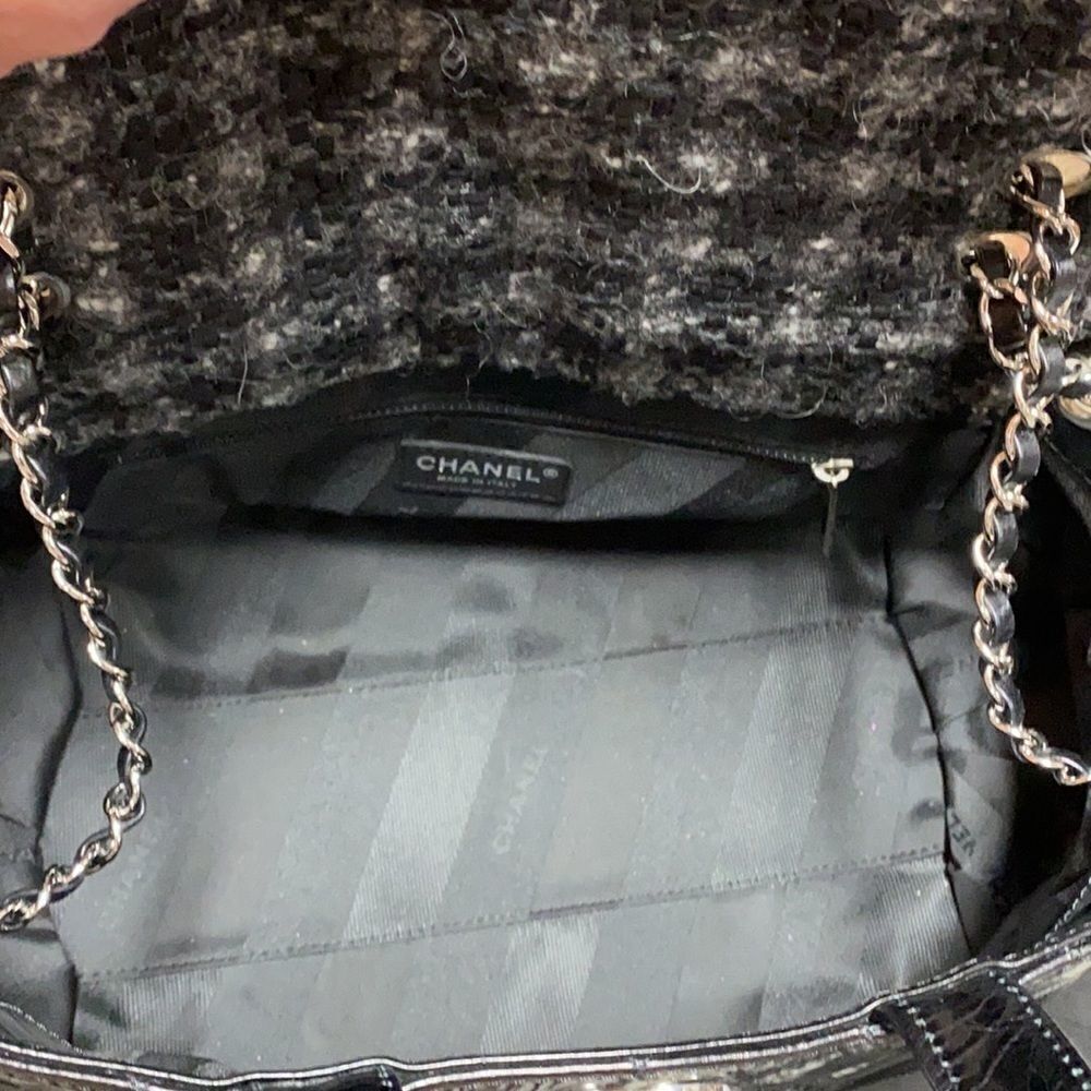 Chanel Authentic Portobello Black Quilted Calfskin Tote Bag - Picture 4 of 14